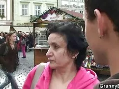دو نفر از مقامات به  ...